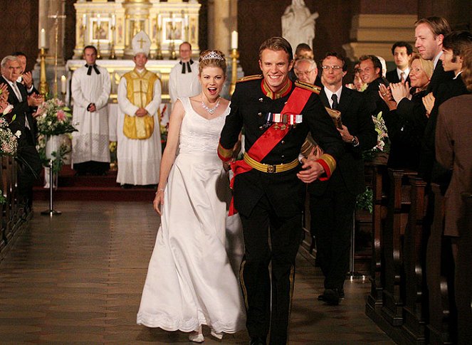 Der Prinz und ich: Die königliche Hochzeit - Filmfotos - Kam Heskin, Luke Mably, Jonathan Firth