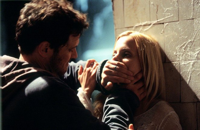 Trauma - Filmfotos - Colin Firth, Mena Suvari