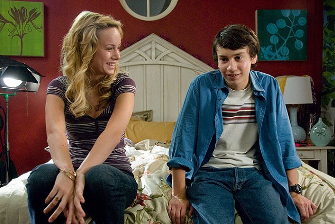 Just Peck - Photos - Brie Larson, Keir Gilchrist
