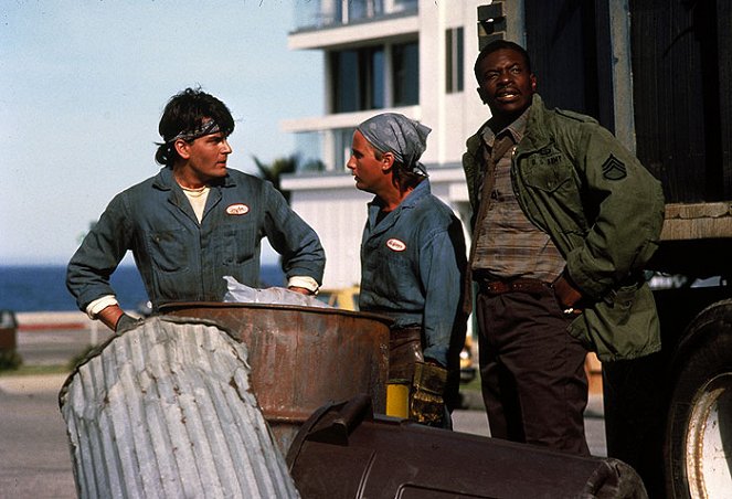 Men at Work - Filmfotos - Charlie Sheen, Emilio Estevez, Keith David