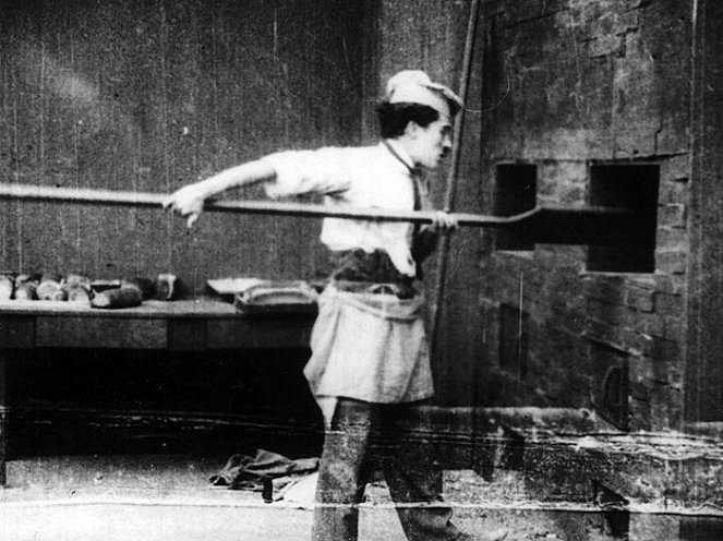 Dough and Dynamite - Filmfotos - Charlie Chaplin