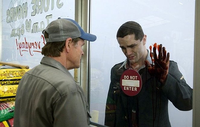 The Mist - Photos - Sam Witwer