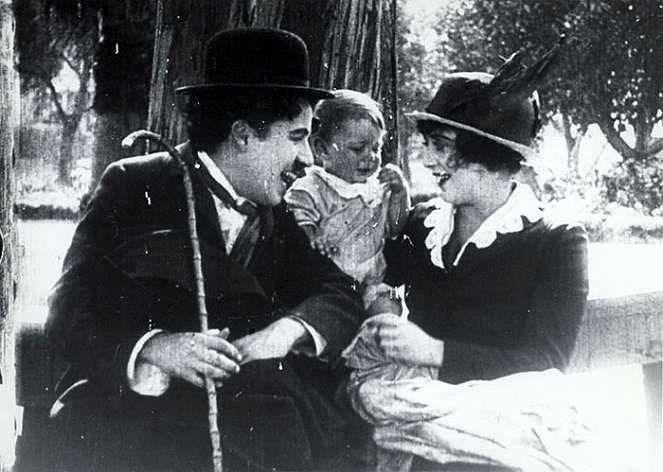 Chaplin šťastným otcem - Z filmu - Charlie Chaplin, Mabel Normand
