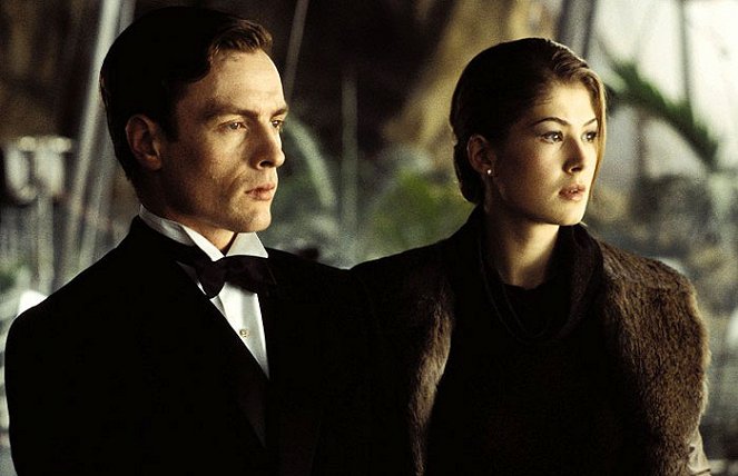 007 - Morre Noutro Dia - Do filme - Toby Stephens, Rosamund Pike