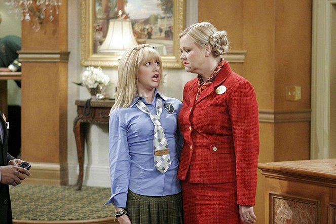 The Suite Life of Zack and Cody - Filmfotos - Ashley Tisdale, Caroline Rhea