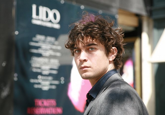 Az Éden Nyugatra van - Filmfotók - Riccardo Scamarcio