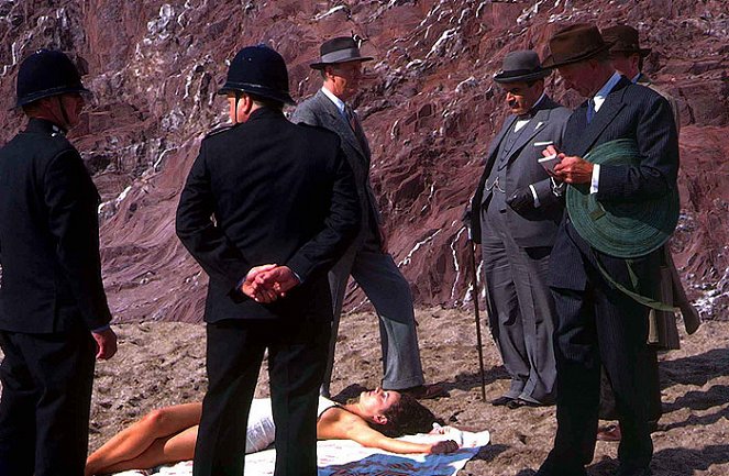 Agatha Christie: Poirot - Season 8 - Evil Under the Sun - Photos - Hugh Fraser, David Suchet