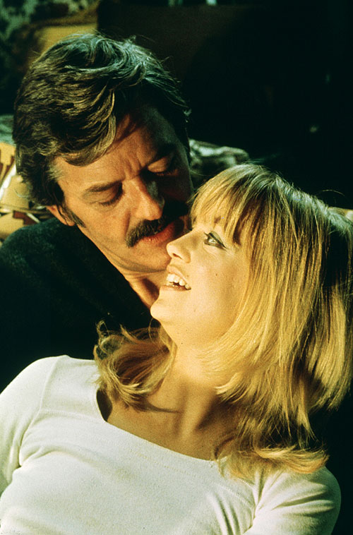 The Girl from Petrovka - Filmfotók - Hal Holbrook, Goldie Hawn