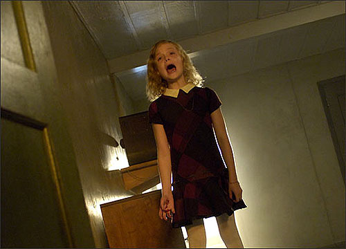 The Lost Room - Photos - Elle Fanning