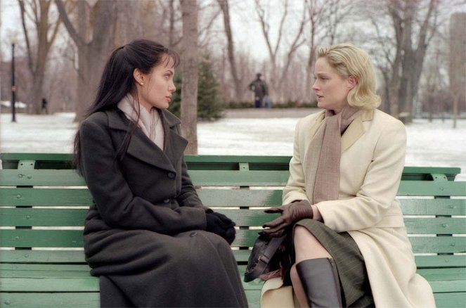 Amar peligrosamente - De la película - Angelina Jolie, Teri Polo