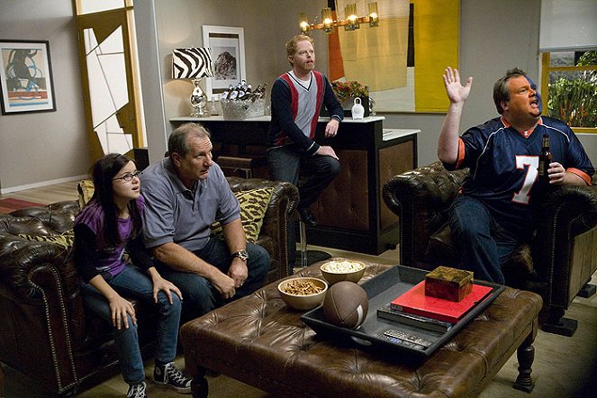 Moderná rodina - Blátokopka - Z filmu - Ariel Winter, Ed O'Neill, Jesse Tyler Ferguson, Eric Stonestreet