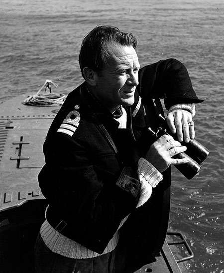 Submarine – U-Boote greifen an - Filmfotos - John Mills