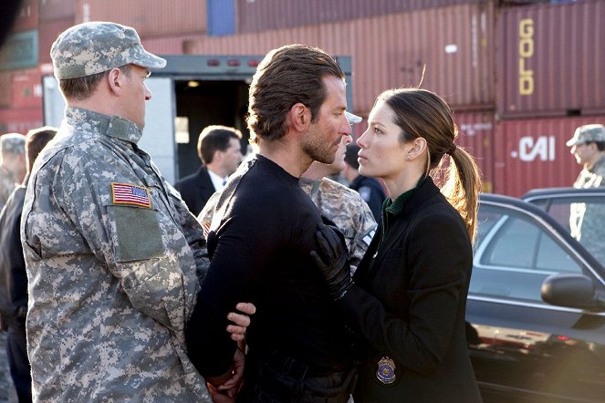 Soldados da Fortuna - Do filme - Bradley Cooper, Jessica Biel