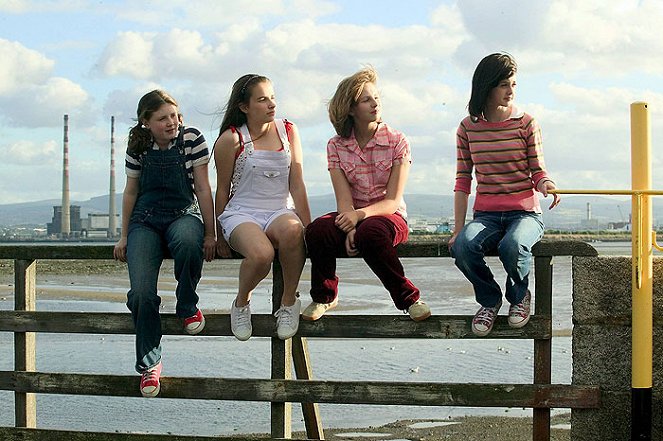 32A - It's a Girl Thing - Filmfotos - Riona Smith, Sophie Jo Wasson, Orla Long, Ailish McCarthy