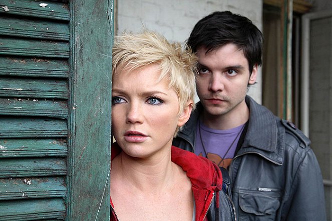 Siły pierwotne - Z filmu - Hannah Spearritt, Andrew Lee Potts