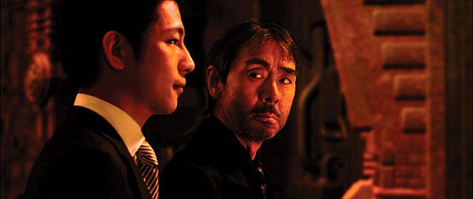 Casshern - Z filmu - Mitsuhiro Oikawa, Akira Terao