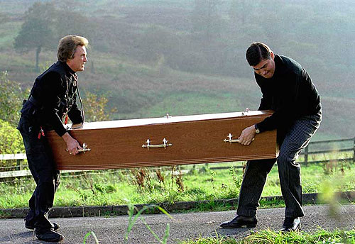 Neljät hautajaiset & yhdet häät - Kuvat elokuvasta - Christopher Walken, Alfred Molina