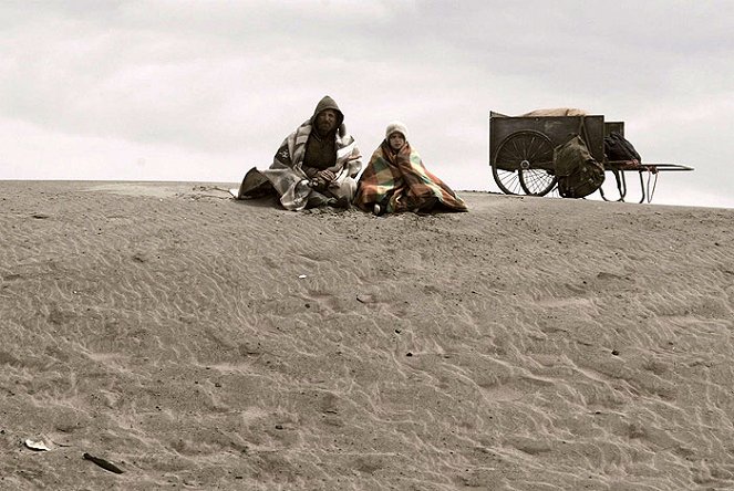 The Road - Kuvat elokuvasta - Viggo Mortensen, Kodi Smit-McPhee