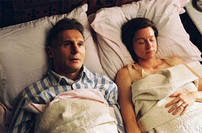 Bavme sa o sexe - Z filmu - Liam Neeson, Laura Linney