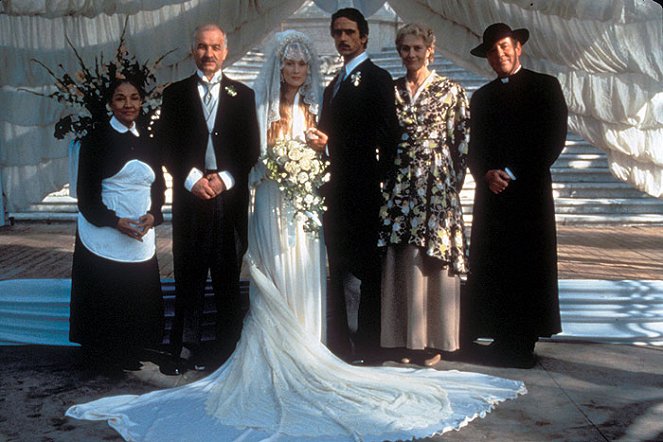 La Maison aux esprits - Film - Armin Mueller-Stahl, Meryl Streep, Jeremy Irons, Vanessa Redgrave