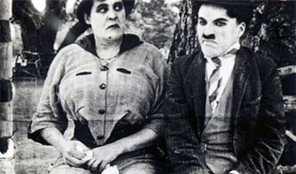 Charlot tiene una mujer celosa - De la película - Charlie Chaplin