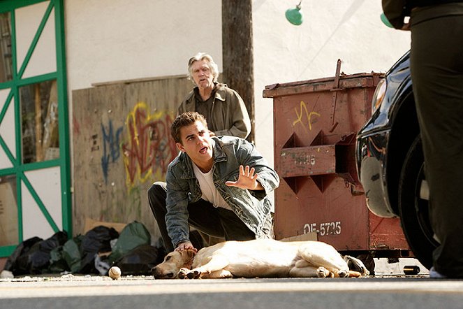 Fallen - Photos - Tom Skerritt, Paul Wesley