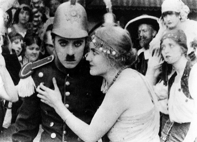 Charlie gra Carmen - Z filmu - Charlie Chaplin, Edna Purviance