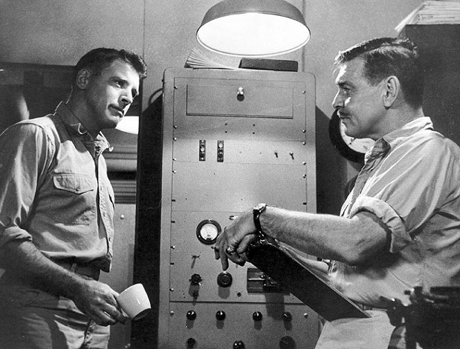Pluj tiše, pluj hluboko - Z filmu - Burt Lancaster, Clark Gable