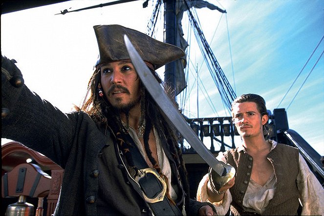 Piraci z Karaibów: Klątwa Czarnej Perły - Z filmu - Johnny Depp, Orlando Bloom