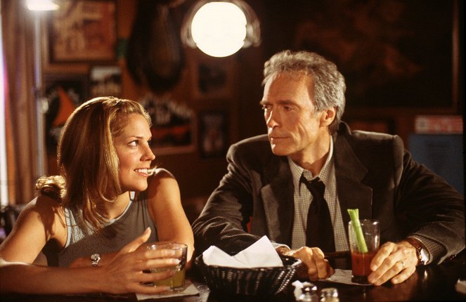 True Crime - Photos - Mary McCormack, Clint Eastwood