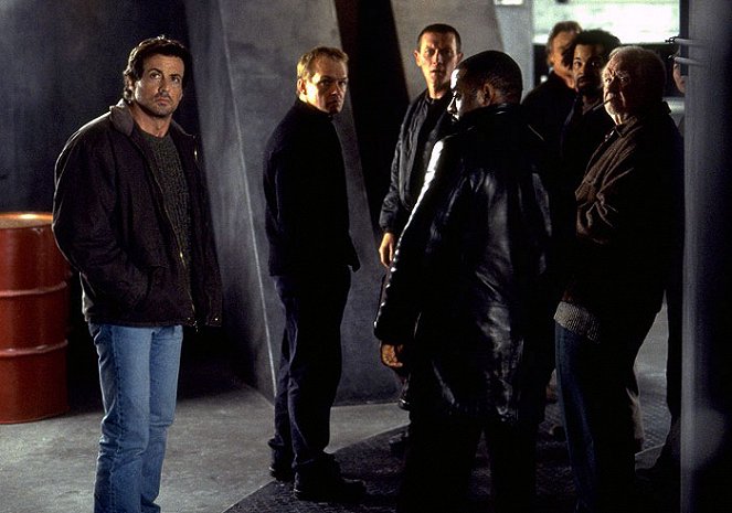 D-Tox: Ojo asesino - De la película - Sylvester Stallone, Christopher Fulford, Robert Patrick, Robert Prosky