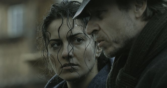 Stróż na kolei - Z filmu - Lucia Siposová, Karel Roden
