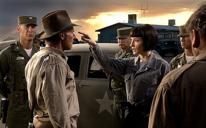 Indiana Jones und das Königreich des Kristallschädels - Filmfotos - Pasha D. Lychnikoff, Harrison Ford, Cate Blanchett