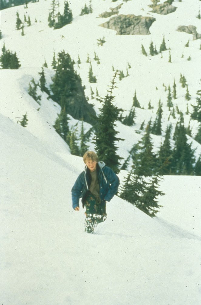Avalanche - Geisel im Schnee - Filmfotos - Myles Ferguson