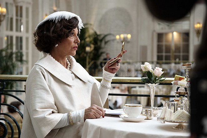Agatha Christie's Marple - They Do It with Mirrors - De la película - Joan Collins