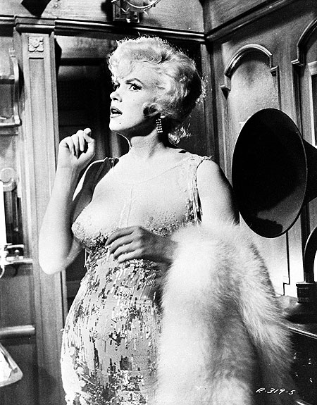 Some Like It Hot - Photos - Marilyn Monroe