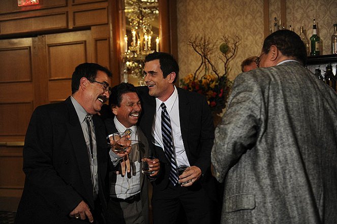 Modern Family - The Incident - Photos - Ty Burrell