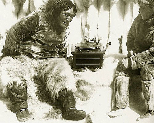 Nanuk, der Eskimo - Filmfotos - Allakariallak