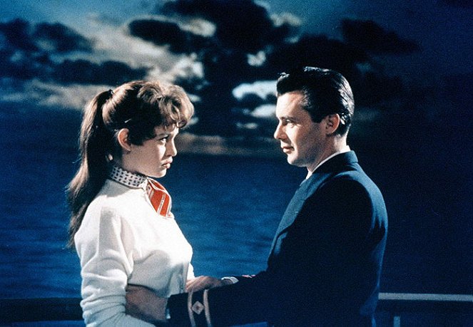Lääkäri merellä - Kuvat elokuvasta - Brigitte Bardot, Dirk Bogarde