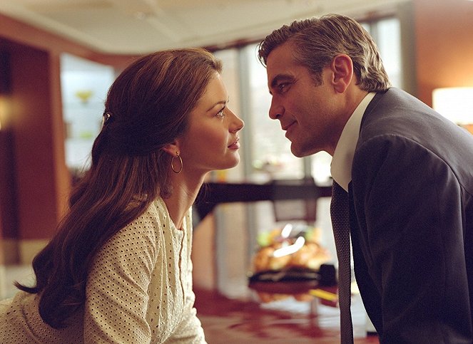 Okrucieństwo nie do przyjęcia - Z filmu - Catherine Zeta-Jones, George Clooney