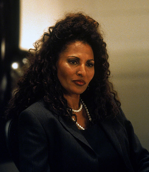 Fortress 2 - Film - Pam Grier