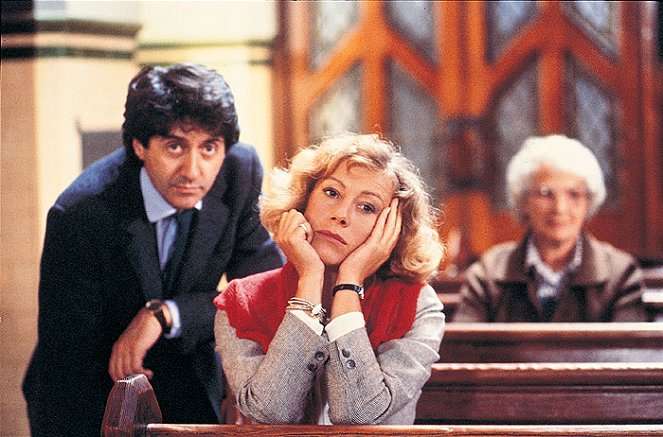 Božské zájmy - Promo - Tom Conti, Helen Mirren