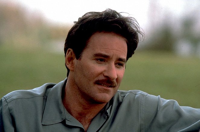 Consenting Adults - Photos - Kevin Kline