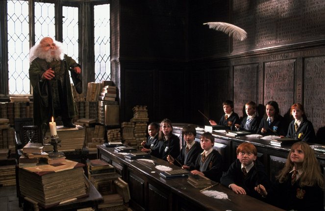 Harry Potter a Kámen mudrců - Z filmu - Warwick Davis, Daniel Radcliffe, Devon Murray, Rupert Grint, Emma Watson