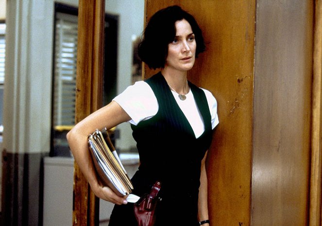 Sospechoso cero - De la película - Carrie-Anne Moss