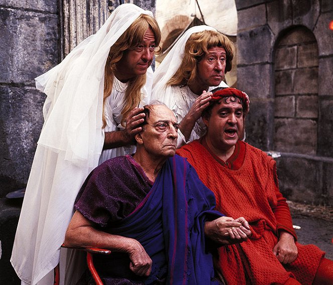 A Funny Thing Happened on the Way to the Forum - Photos - Phil Silvers, Buster Keaton, Jack Gilford, Zero Mostel