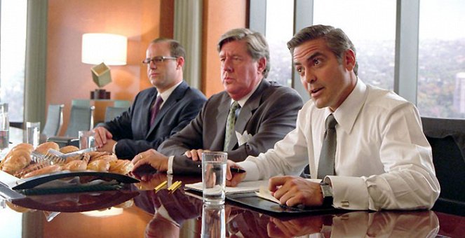 Nesnesitelná krutost - Z filmu - Paul Adelstein, Edward Herrmann, George Clooney