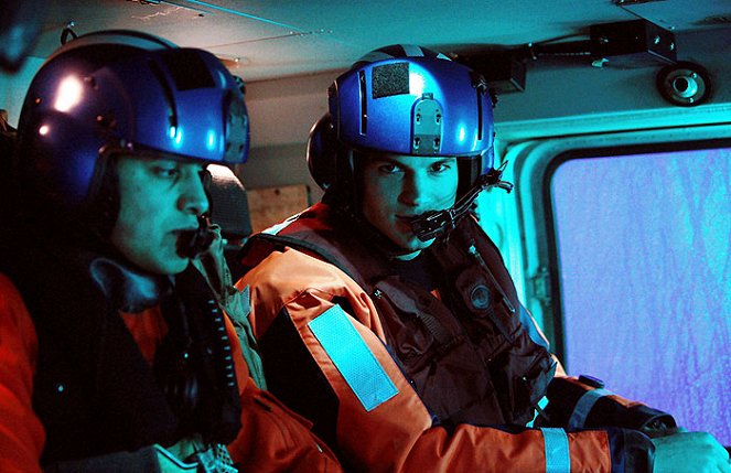 Coast Guards - Film - Ashton Kutcher