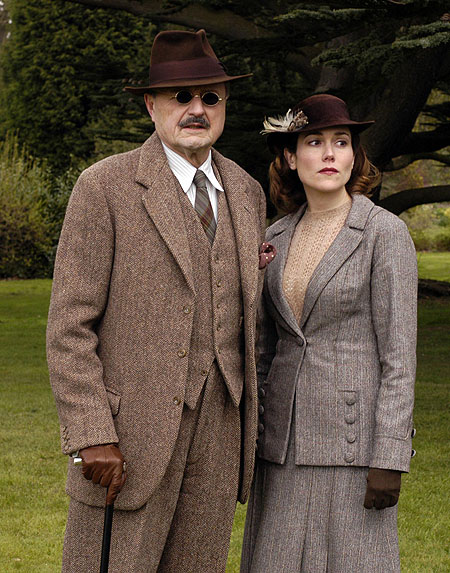 Agatha Christie: Poirot - Season 11 - Third Girl - Photos - Peter Bowles, Lucy Liemann