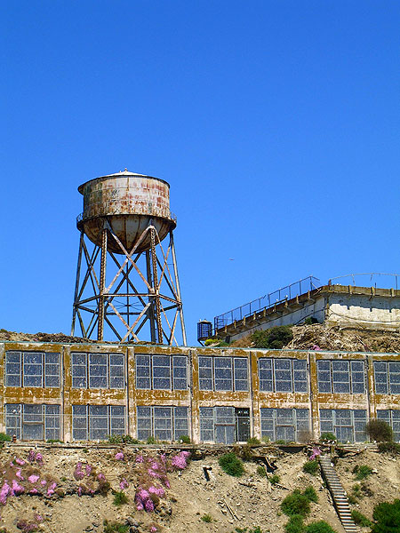 Alcatraz: Living Hell - Do filme